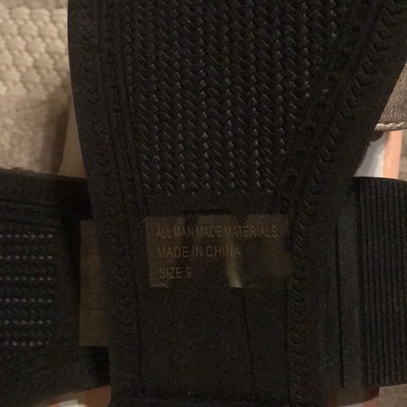 Wonderful Gold Slip On’s - Picture 6 of 8